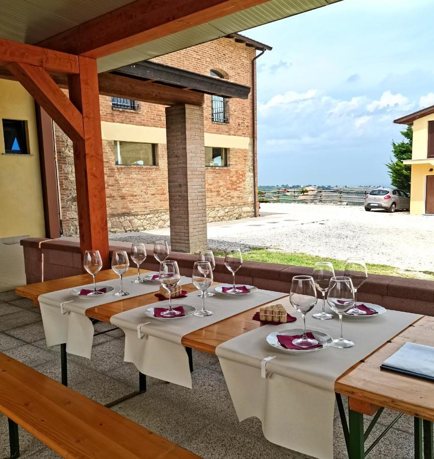 Cantina Visconti - Bauernhof Vigoleno